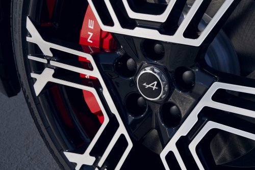 Alpine, Battery, Alpine A390 debuts – tri-motor coupé-SUV with up to 470 hp; 89 kWh battery, up to 555 km range WLTP