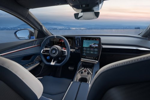 Alpine A390 debuts – tri-motor coupé-SUV with up to 470 hp; 89 kWh battery, up to 555 km range WLTP