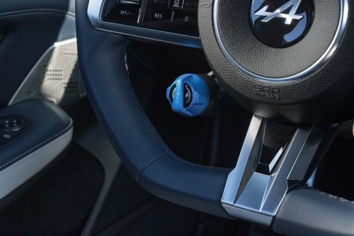 Alpine A390 debuts – tri-motor coupé-SUV with up to 470 hp; 89 kWh battery, up to 555 km range WLTP