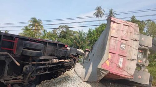 Naming and shaming lorry, bus companies will make them pay saman but won’t eliminate fatal accidents