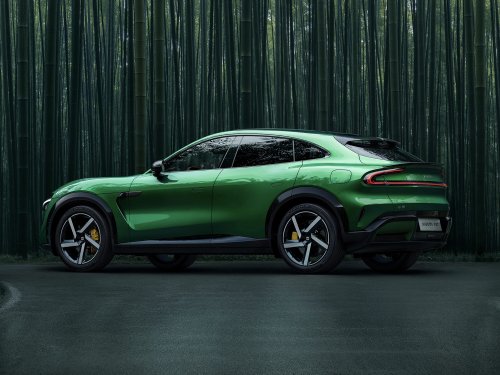 Xiaomi YU7 SUV debuts – three variants, up to 835 km range CLTC; AWD up to 690 PS/866 Nm, 0-100 in 3.23 s