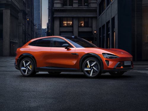 Xiaomi YU7 SUV debuts – three variants, up to 835 km range CLTC; AWD up to 690 PS/866 Nm, 0-100 in 3.23 s