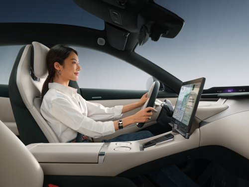 Xiaomi YU7 SUV debuts – three variants, up to 835 km range CLTC; AWD up to 690 PS/866 Nm, 0-100 in 3.23 s