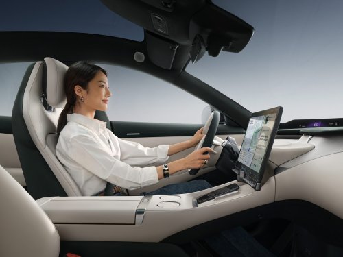 Xiaomi YU7 SUV debuts – three variants, up to 835 km range CLTC; AWD up to 690 PS/866 Nm, 0-100 in 3.23 s