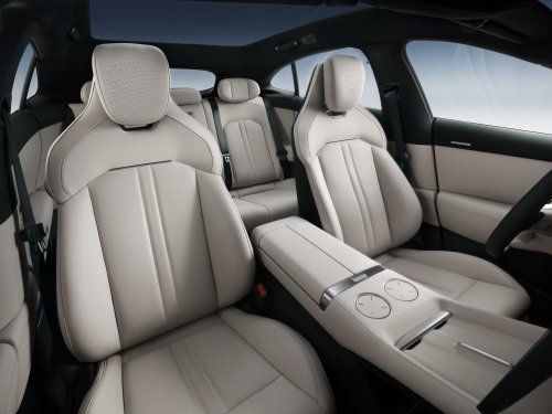 Xiaomi YU7 SUV debuts – three variants, up to 835 km range CLTC; AWD up to 690 PS/866 Nm, 0-100 in 3.23 s