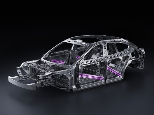 Xiaomi YU7 SUV debuts – three variants, up to 835 km range CLTC; AWD up to 690 PS/866 Nm, 0-100 in 3.23 s