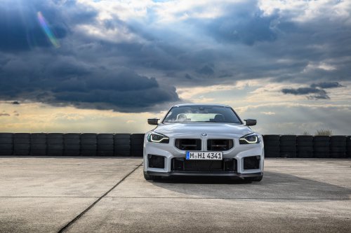 2025 G87 BMW M2 CS debuts – 30 kg lighter; 3.0L twin-turbo I6 with 530 PS; 0-100 km/h in 3.8 seconds