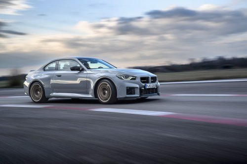 2025 G87 BMW M2 CS debuts – 30 kg lighter; 3.0L twin-turbo I6 with 530 PS; 0-100 km/h in 3.8 seconds