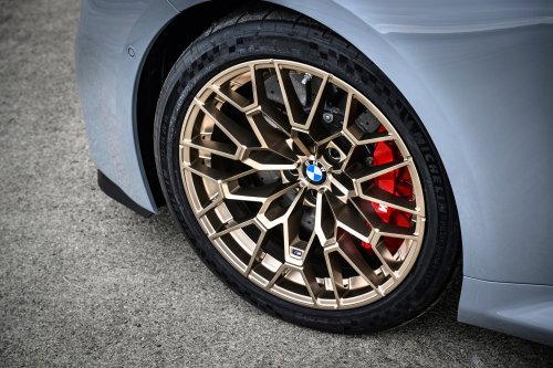 2025 G87 BMW M2 CS debuts – 30 kg lighter; 3.0L twin-turbo I6 with 530 PS; 0-100 km/h in 3.8 seconds