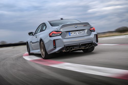 2025 G87 BMW M2 CS debuts – 30 kg lighter; 3.0L twin-turbo I6 with 530 PS; 0-100 km/h in 3.8 seconds