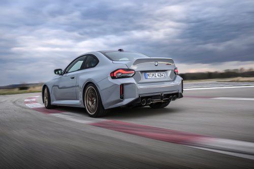2025 G87 BMW M2 CS debuts – 30 kg lighter; 3.0L twin-turbo I6 with 530 PS; 0-100 km/h in 3.8 seconds