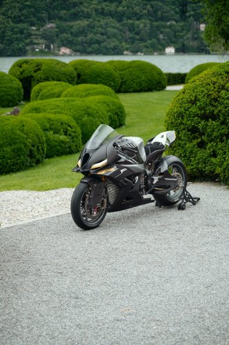 BMW Motorrad Concept RR presented at the Concorso d’Eleganza Villa d’Este show in France