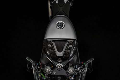 BMW Motorrad Concept RR presented at the Concorso d’Eleganza Villa d’Este show in France