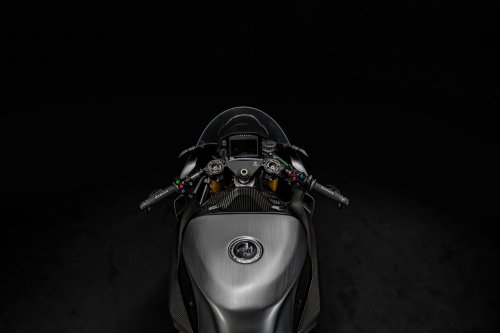 BMW Motorrad Concept RR presented at the Concorso d’Eleganza Villa d’Este show in France
