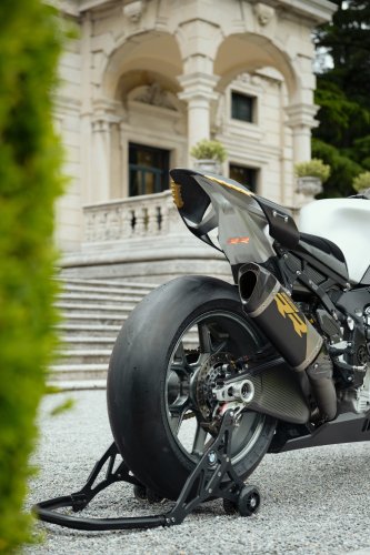 BMW Motorrad Concept RR presented at the Concorso d’Eleganza Villa d’Este show in France
