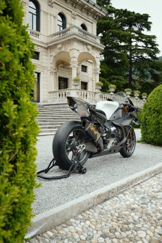 BMW Motorrad Concept RR presented at the Concorso d’Eleganza Villa d’Este show in France