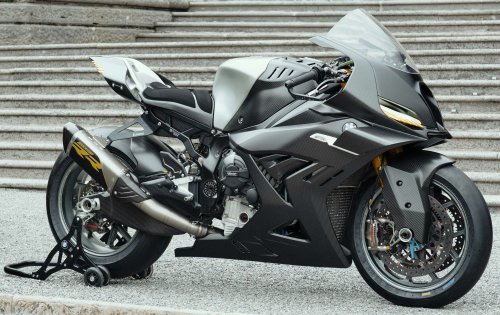 BMW Motorrad Concept RR presented at the Concorso d’Eleganza Villa d’Este show in France