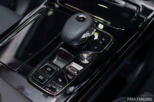 GAC M8 PHEV official pricing in Malaysia – Premium fr RM329k, Luxury RM389k; up to 1,038 km hybrid range