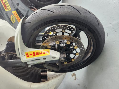 Pirelli Diablo Supercorsa V4 SC and SP, which sportsbike tyre is the one you should use?