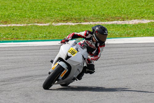 Pirelli Diablo Supercorsa V4 SC and SP, which sportsbike tyre is the one you should use?