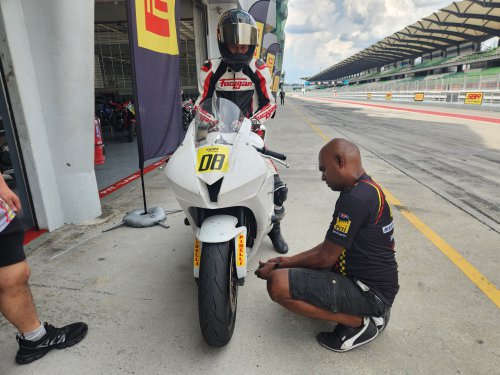 Pirelli Diablo Supercorsa V4 SC and SP, which sportsbike tyre is the one you should use?