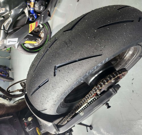 Pirelli Diablo Supercorsa V4 SC and SP, which sportsbike tyre is the one you should use?