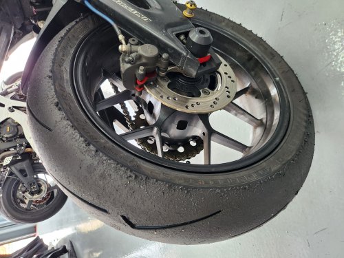 Pirelli Diablo Supercorsa V4 SC and SP, which sportsbike tyre is the one you should use?