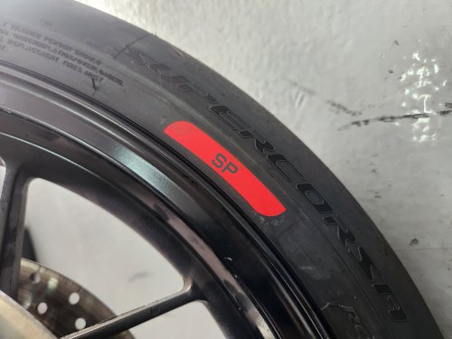 Pirelli Diablo Supercorsa V4 SC and SP, which sportsbike tyre is the one you should use?