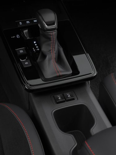 Toyota Corolla Cross facelift for Europe adds new head- and taillights, upgraded interior, GR Sport trim