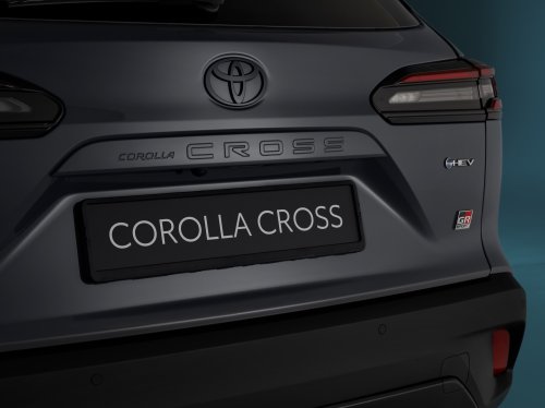 Toyota Corolla Cross facelift for Europe adds new head- and taillights, upgraded interior, GR Sport trim