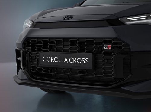 Toyota Corolla Cross facelift for Europe adds new head- and taillights, upgraded interior, GR Sport trim