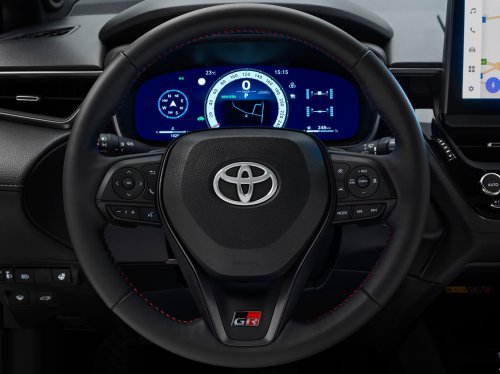 Toyota Corolla Cross facelift for Europe adds new head- and taillights, upgraded interior, GR Sport trim