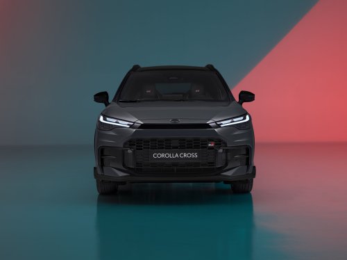 Toyota Corolla Cross facelift for Europe adds new head- and taillights, upgraded interior, GR Sport trim