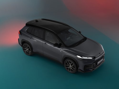 Toyota Corolla Cross facelift for Europe adds new head- and taillights, upgraded interior, GR Sport trim
