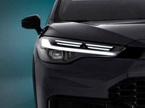 Toyota Corolla Cross facelift for Europe adds new head- and taillights, upgraded interior, GR Sport trim