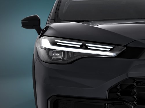Toyota Corolla Cross facelift for Europe adds new head- and taillights, upgraded interior, GR Sport trim