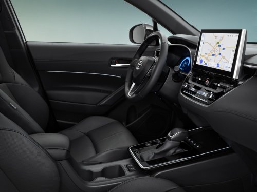 Toyota Corolla Cross facelift for Europe adds new head- and taillights, upgraded interior, GR Sport trim