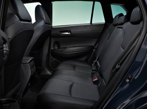 Toyota Corolla Cross facelift for Europe adds new head- and taillights, upgraded interior, GR Sport trim