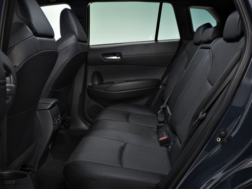 Toyota Corolla Cross facelift for Europe adds new head- and taillights, upgraded interior, GR Sport trim