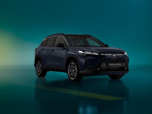 Toyota Corolla Cross facelift for Europe adds new head- and taillights, upgraded interior, GR Sport trim