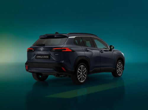 Toyota Corolla Cross facelift for Europe adds new head- and taillights, upgraded interior, GR Sport trim