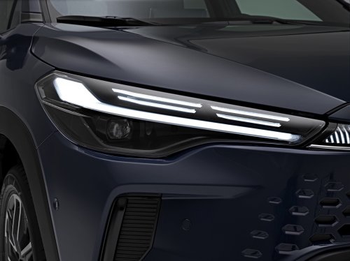 Toyota Corolla Cross facelift for Europe adds new head- and taillights, upgraded interior, GR Sport trim