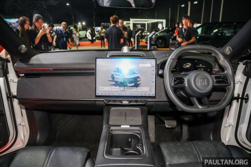 Zeekr 7X EV crossover on show, promo at PACE 2025