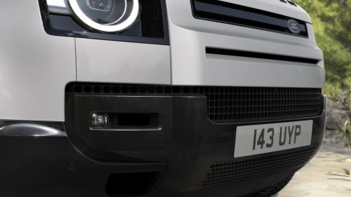 Land Rover Defender updated for 2026 model year – revised headlamps, larger 13.1-inch touchscreen