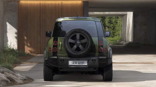 Land Rover, Rover, Land Rover Defender updated for 2026 model year – revised headlamps, larger 13.1-inch touchscreen