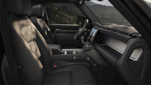 Land Rover Defender updated for 2026 model year – revised headlamps, larger 13.1-inch touchscreen