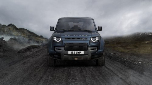 Land Rover Defender updated for 2026 model year – revised headlamps, larger 13.1-inch touchscreen