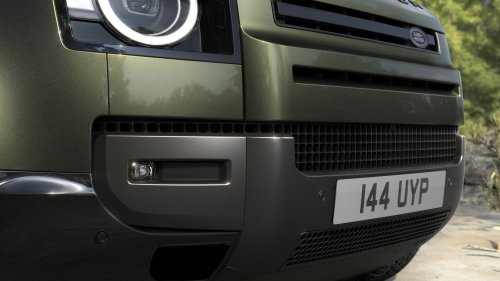 Land Rover Defender updated for 2026 model year – revised headlamps, larger 13.1-inch touchscreen