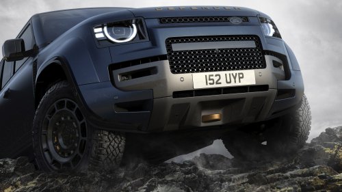 Land Rover Defender updated for 2026 model year – revised headlamps, larger 13.1-inch touchscreen