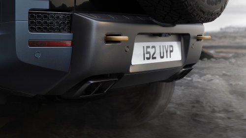 Land Rover Defender updated for 2026 model year – revised headlamps, larger 13.1-inch touchscreen